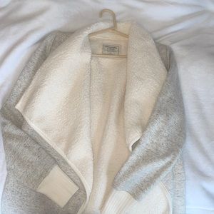 Abercrombie & Fitch sherpa lined cardigan
